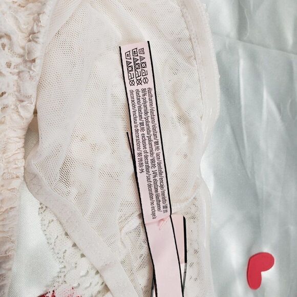 VS Crochet White  Lace Bandeau Flounce Bralette - Picture 4 of 4